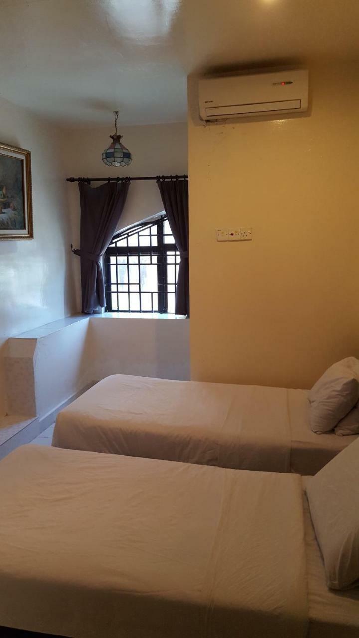Ferringhi Heritage Budget Hotel Batu Ferringhi Exterior photo